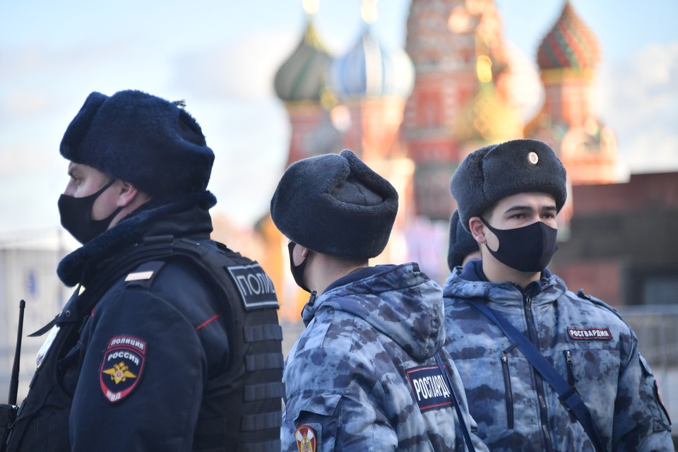 МВД призвало россиян не участвовать в несанкционированных акциях