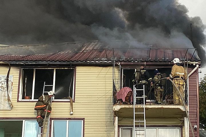 Часть помещений выгорела дотла.