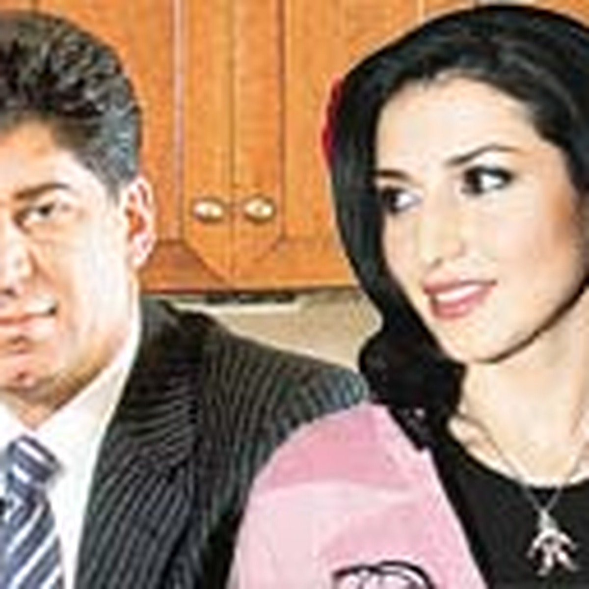 Жасмин Нагнули И Засадили Сзади