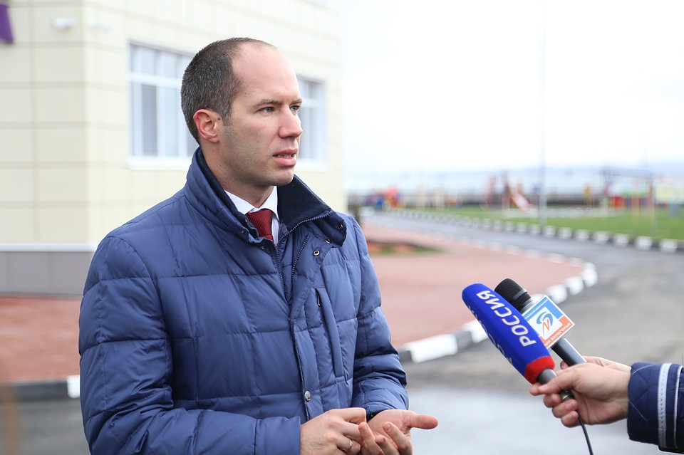 Трухачёв александр владимирович министр туризма. Сын ректора. Месхи бесарион чохоевич дгту. Бебури месхи. Месхи глава октябрьского района ростова-на-дону.