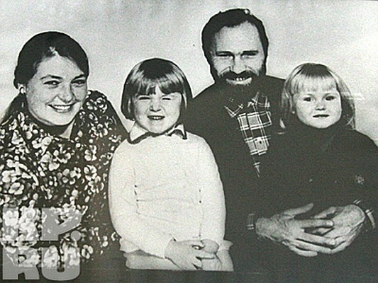 Семья шукшина. Фото семьи шукшиных. Фото семьи шукшиных. Семья шукшиных фото. Фото семьи шукшиных.