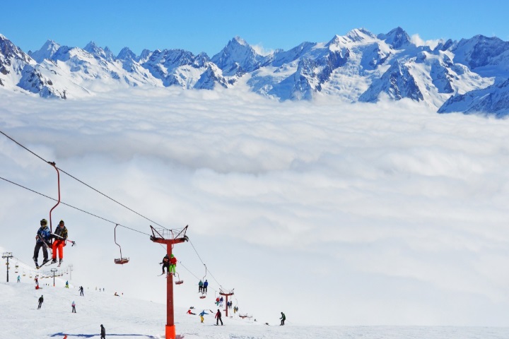 Горнолыжный курорт Домбай. Подъем на пик Мусса-Ачитара. Фото: Ренат Урусов