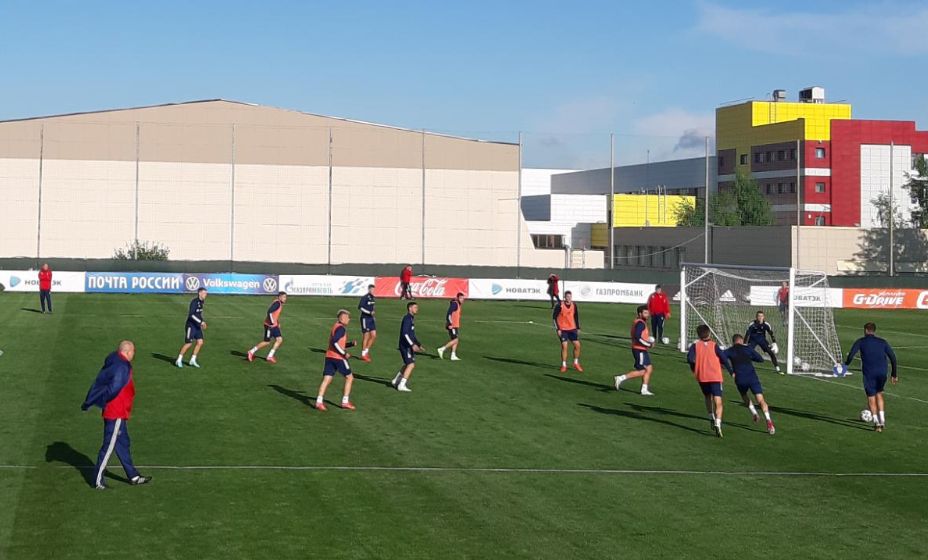 Тренировки сборной России в Новогорске проходят в таком антураже. Фото: Андрей Вдовин