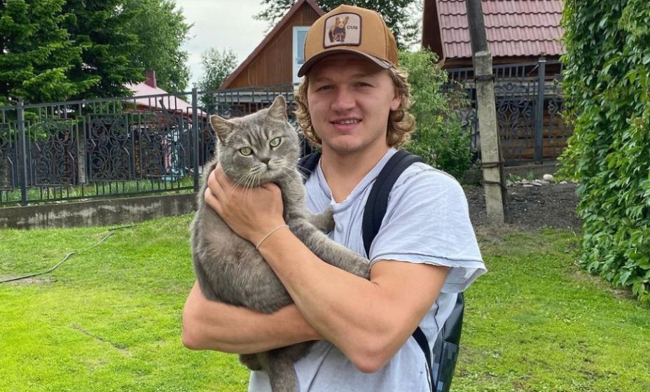 Кирилл Капризов мог проследовать вслед за Иваном Федотовым в армию, но быстро покинул Россию. Фото: Соцсети Кирилла Капризова