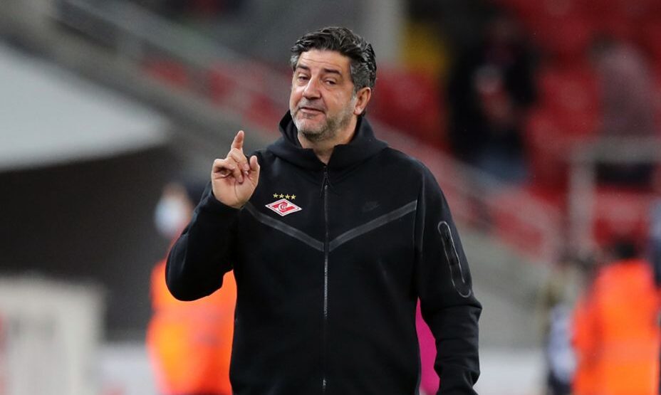 Руй Витория, Футбол