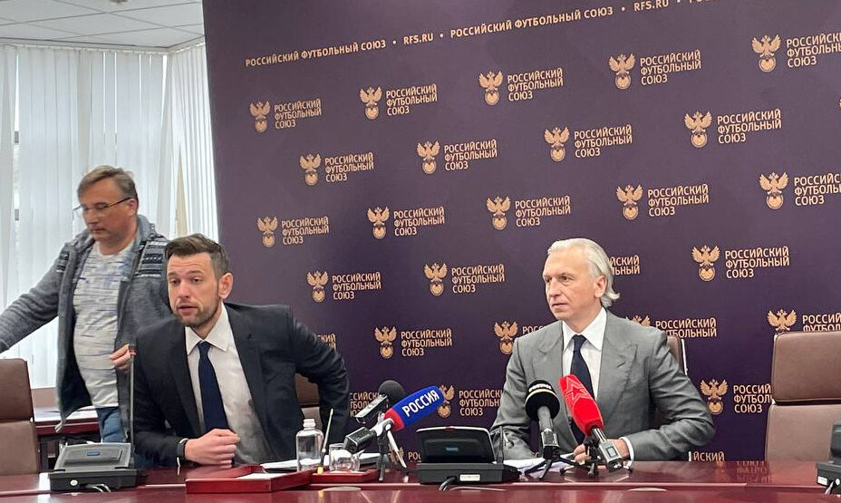 Александр Дюков, футбол