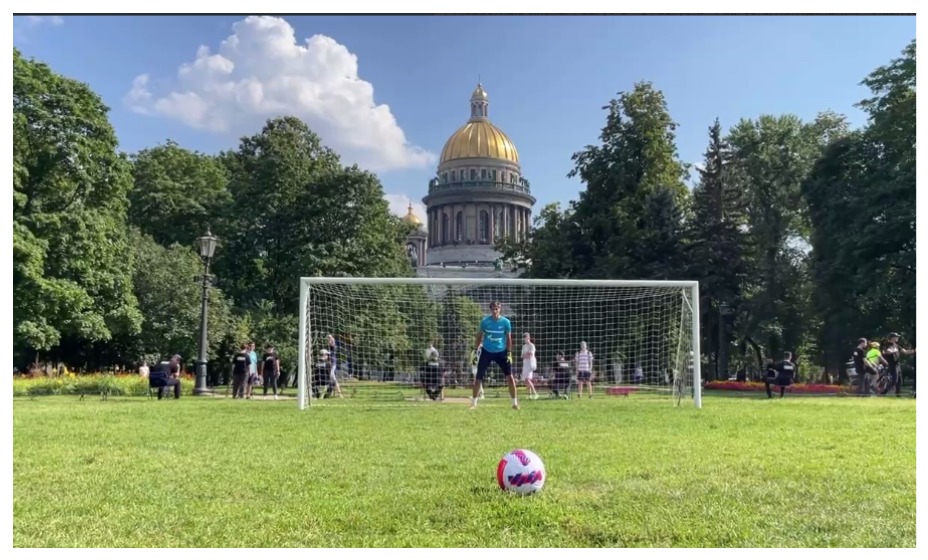 «Зенит» провел тренировку на Исаакиевской площади. Фото: Скриншот «Зенит»