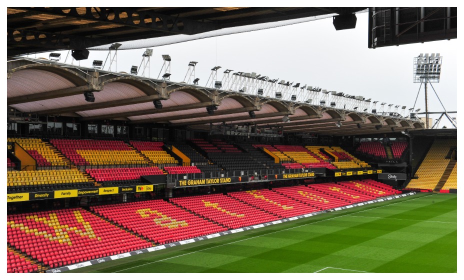 Английская футбольная лига возобновит работу после смерти королевы Великобритании Елизаветы II. Фото: Global Look Press