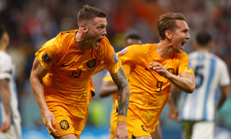 Голландцы забили быстрый гол и постоянно атаковали.
Фото: Reuters