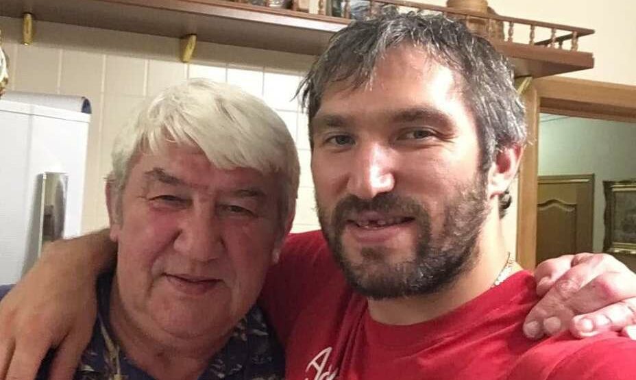 Александр Овечкин, Михаил Овечкин, хоккей