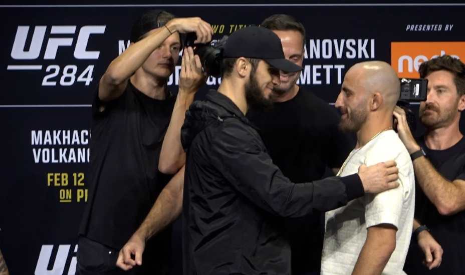 Ислам Махачев и Алекс Волкановски выдали хороший бой. Фото: Соцсети UFC