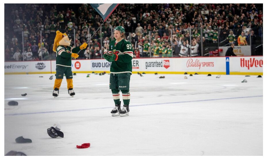 Кирилл Капризов, хоккей