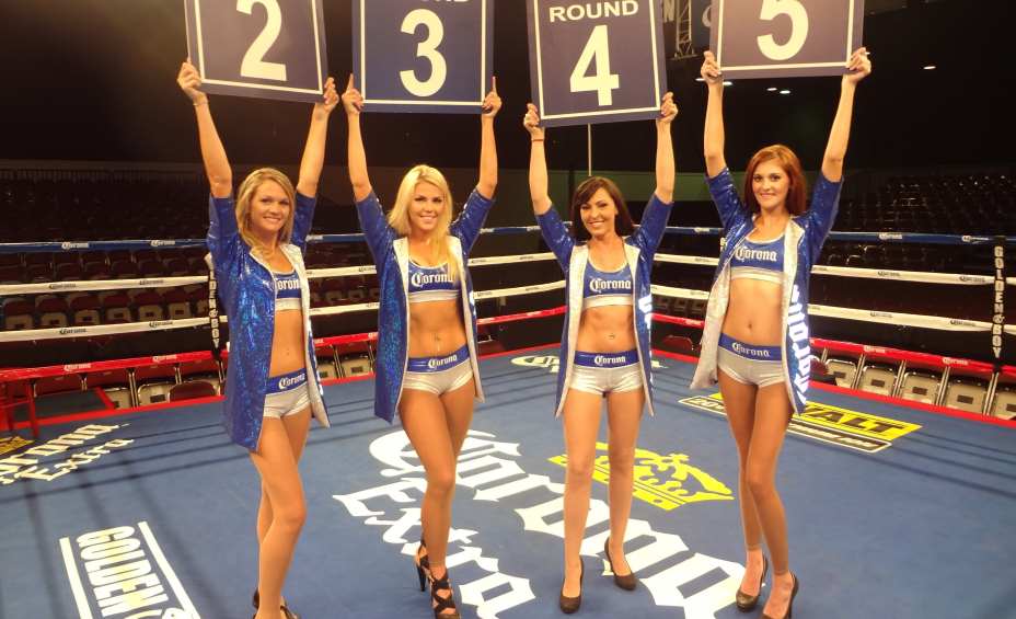Postoj k ring girls ve světě bojových umění a boxu je velmi rozporuplný. Foto: Sociální sítě