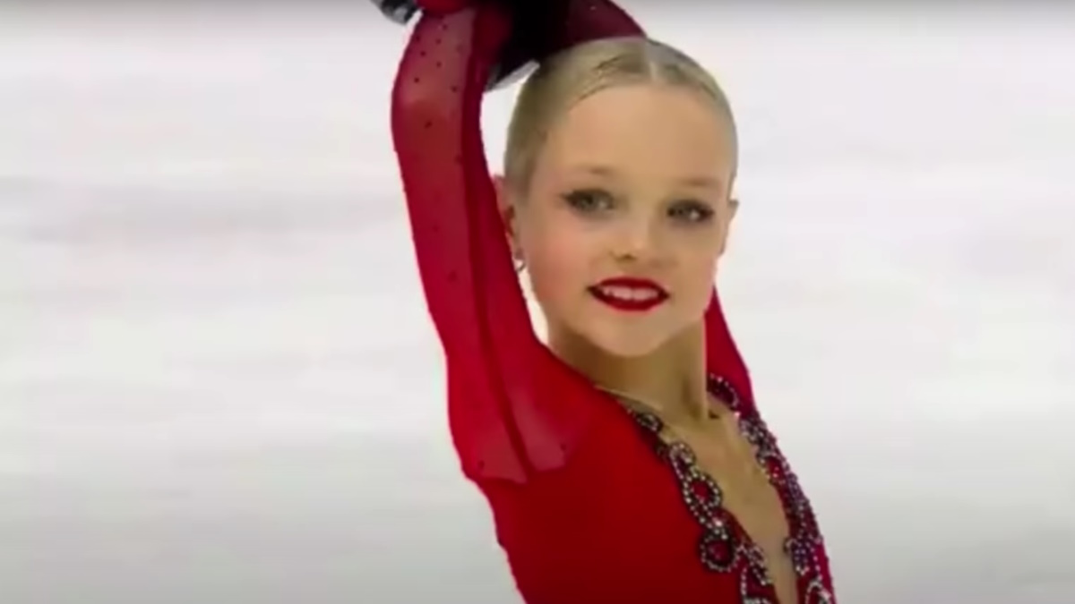 Мама Костылевой заявила, что фигуриста избежала серьезной травмы. Фото: стоп-кадр эфира «Первого канала»