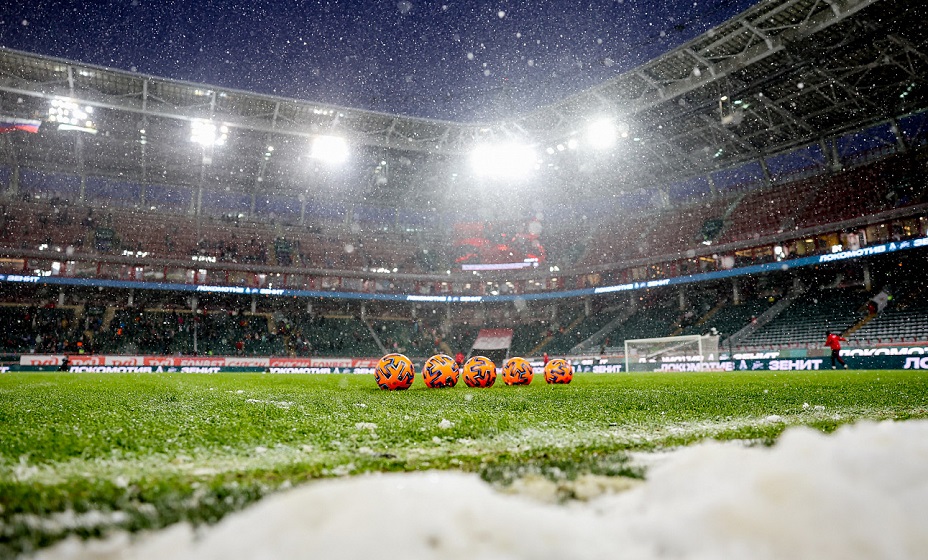 В «Факеле» рассказали, как решить проблему с матчами в плохую погоду. Фото: ФК «Локомотив»