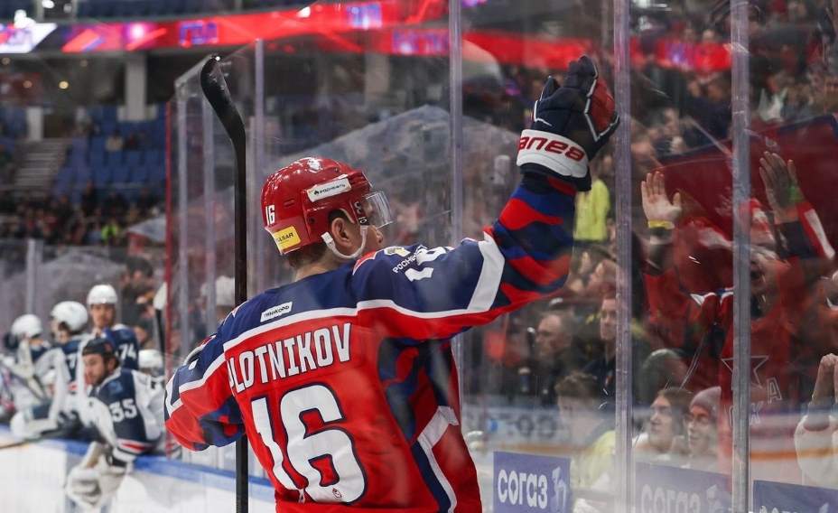 Нападающий ЦСКА Сергей Плотников оформил хет-трик в ворота «Торпедо» НН. Фото: ВК ХК «Торпедо» НН
