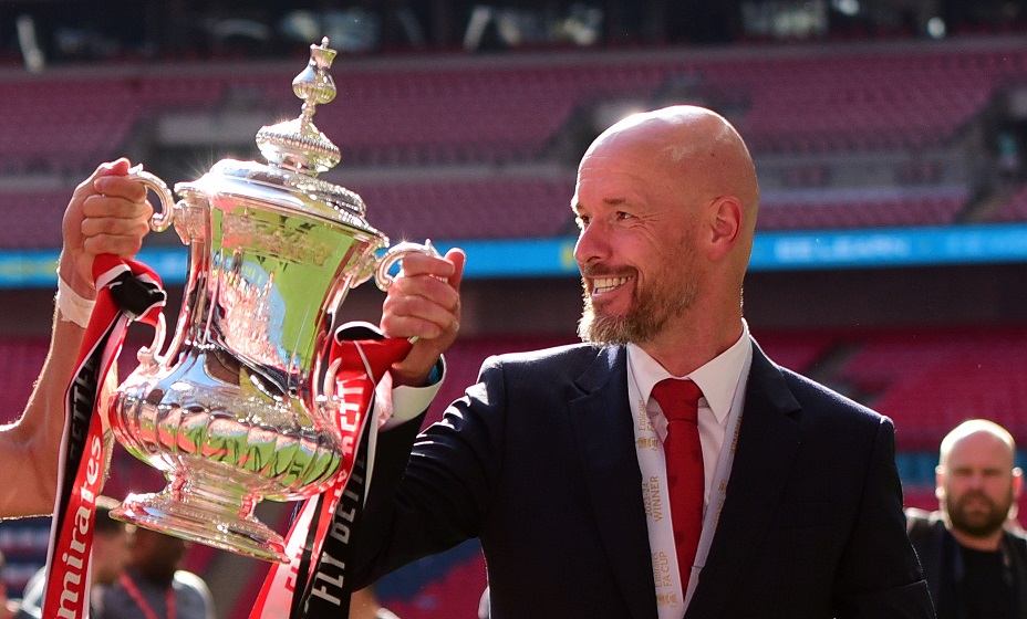 Тен Хаг с «МЮ» выиграл Кубок Англии и Кубок лиги. Фото: Global Look Press