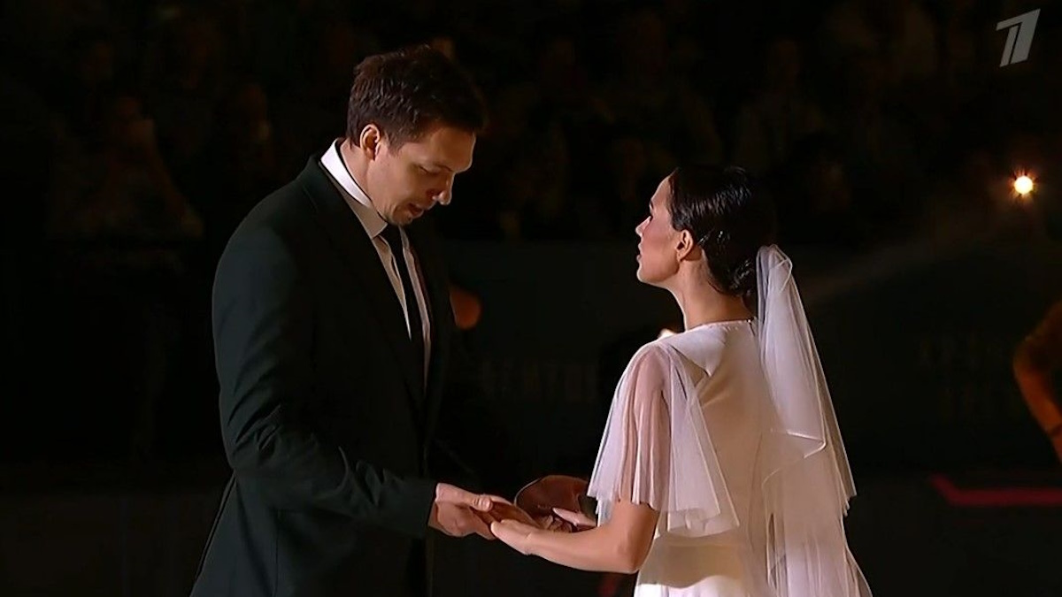 Шоу Алины Загитовой прошло в Казани 29 августа 2024 года. Фото: стоп-кадр прямого эфира трансляции 