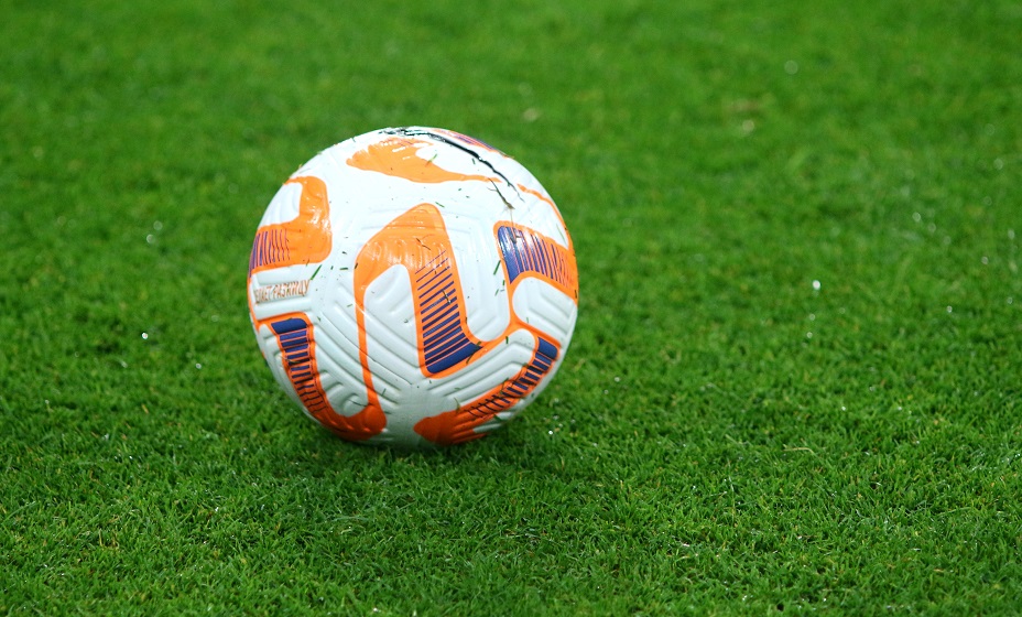 Матч между брянским «Динамо» и омским «Иртышем» возобновили после отмены ракетной опасности. Фото: Global Look Press