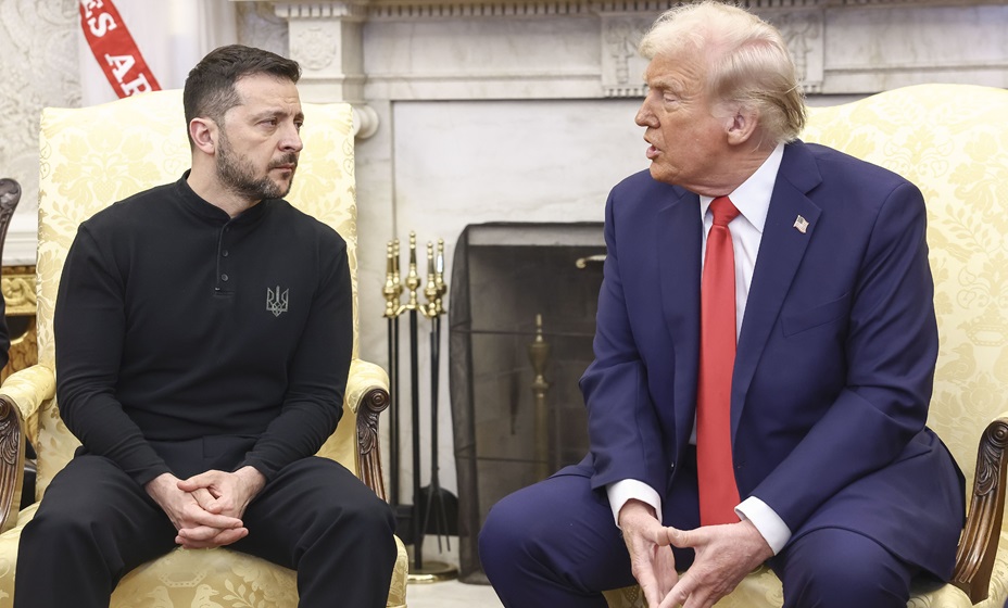 Зеленский подарил Трампу чемпионский пояс боксера Усика. Фото: Global Look Press