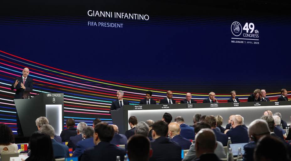 Президент ФИФА Джанни Инфантино призывает вернуть Россию в международные соревнования, но Украина - против. Фото: Global Look Press