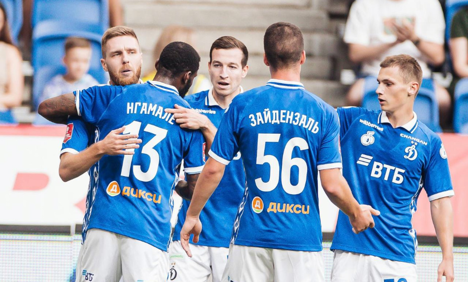 Сергеев принимает поздравления. Фото: ФК 