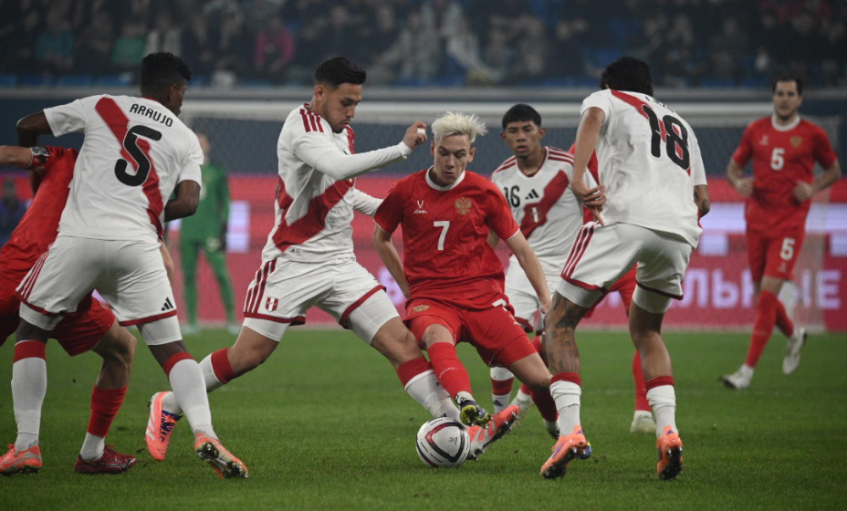 Алексей Батраков становится лидером сборной России. Фото: Алексей Булатов, КП-Санкт-Петербург