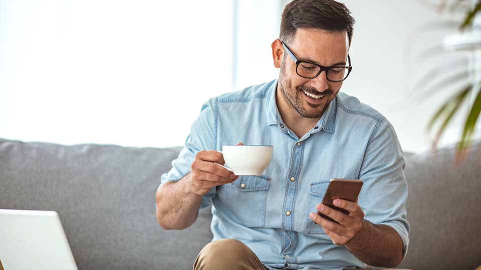 50 лучших идей, что написать девушке в 2025 году